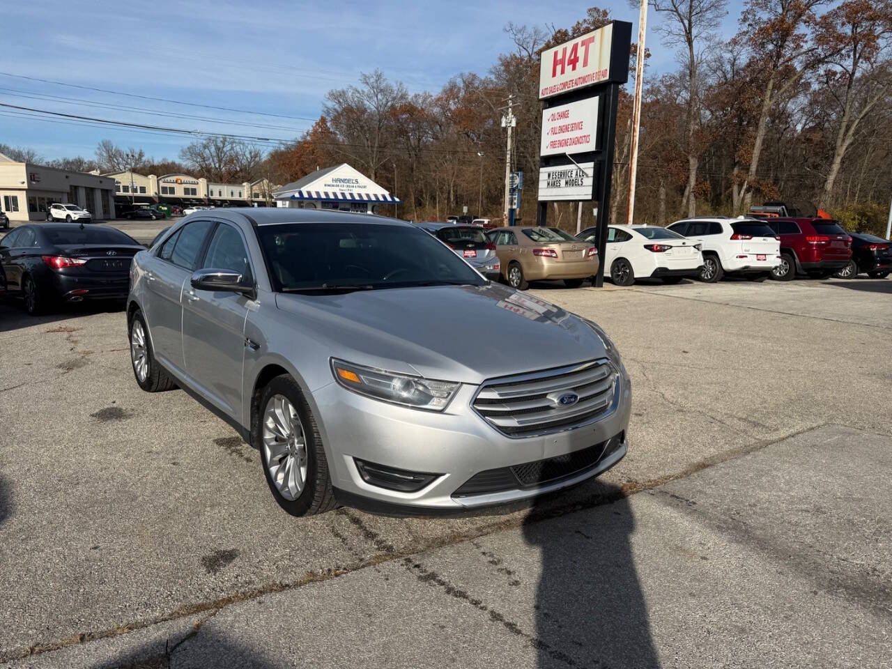 2015 Ford Taurus Limited FWD's photo