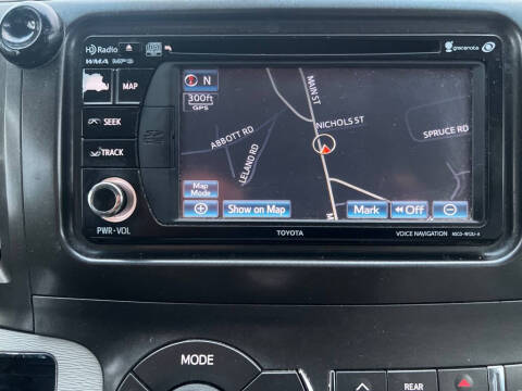 2013 Toyota Sienna LE 7-Passenger