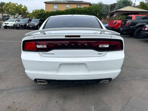 2014 Dodge Charger R/T Plus