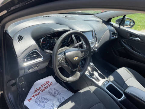 2017 Chevrolet Cruze LT Auto