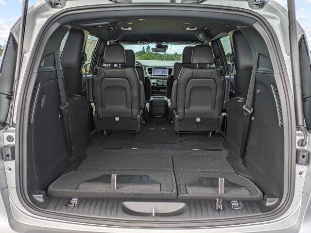 2026 Chrysler Voyager LX