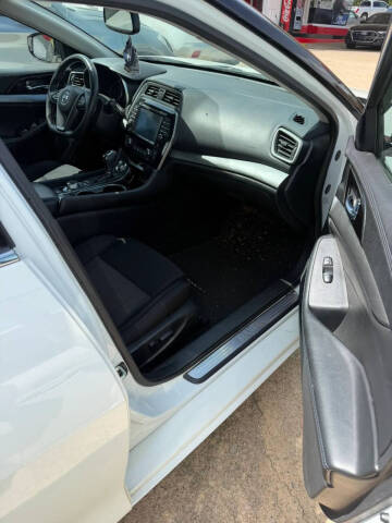 2017 Nissan Maxima