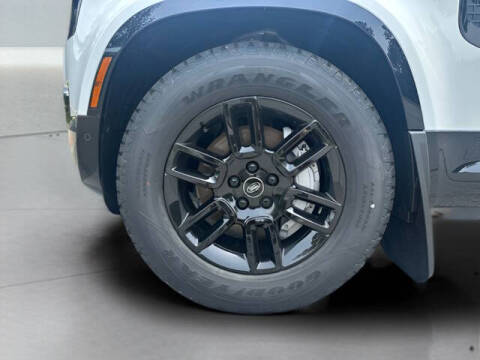 2025 Land Rover Defender 90 P400 X-Dynamic SE