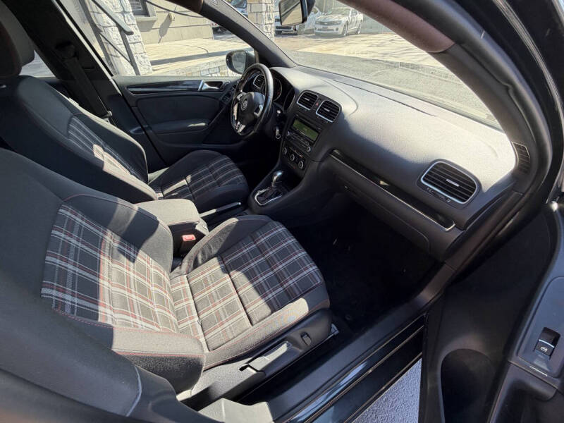 2012 Volkswagen GTI Base PZEV