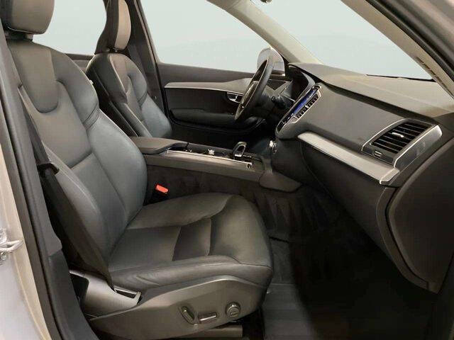 2025 Volvo XC90 B5 Core Bright Theme