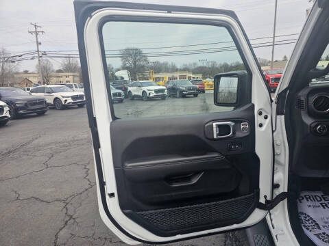 2023 Jeep Gladiator Overland