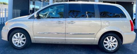 2015 Chrysler Town and Country for sale at Diamond Cut Autos in Fort Myers FL
