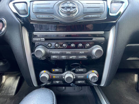 2016 Nissan Pathfinder SV