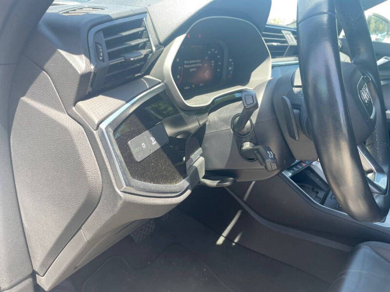 2024 Audi Q3 quattro S line Premium 45 TFSI