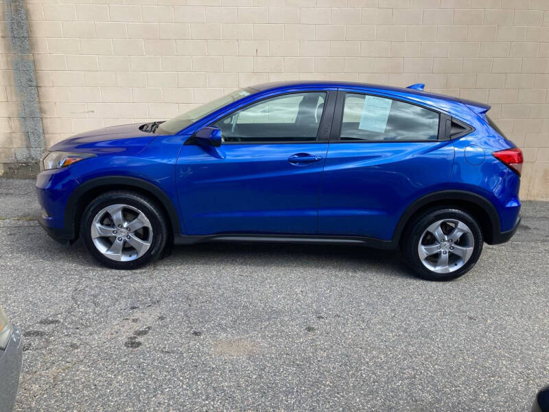 2018 Honda HR-V LX photo 2