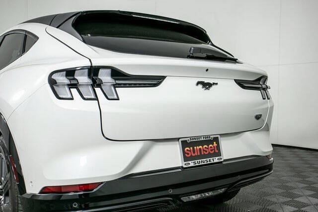 2023 Ford Mustang Mach-E California Route 1