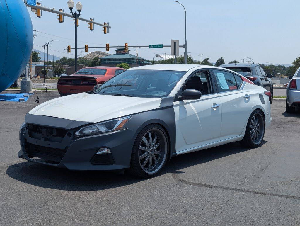 2020 Nissan Altima for sale at Axio Auto Boise in Boise, ID