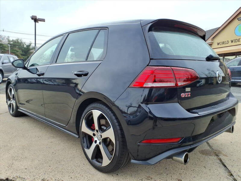 2019 Volkswagen Golf GTI S
