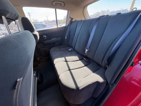 2012 Nissan Versa 1.8 S