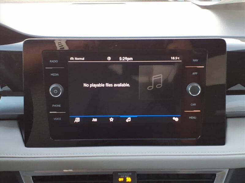 2025 Volkswagen Taos SEL 4Motion