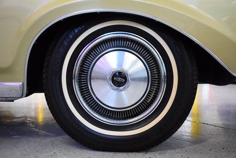 1971 Lincoln Continental