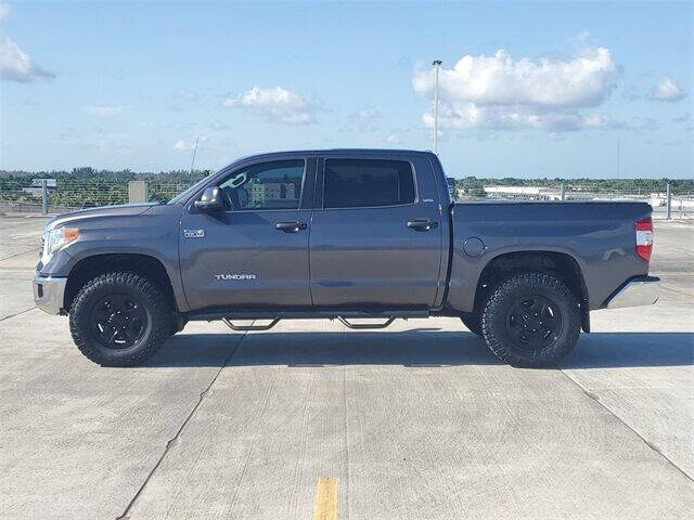 2017 Toyota Tundra SR5
