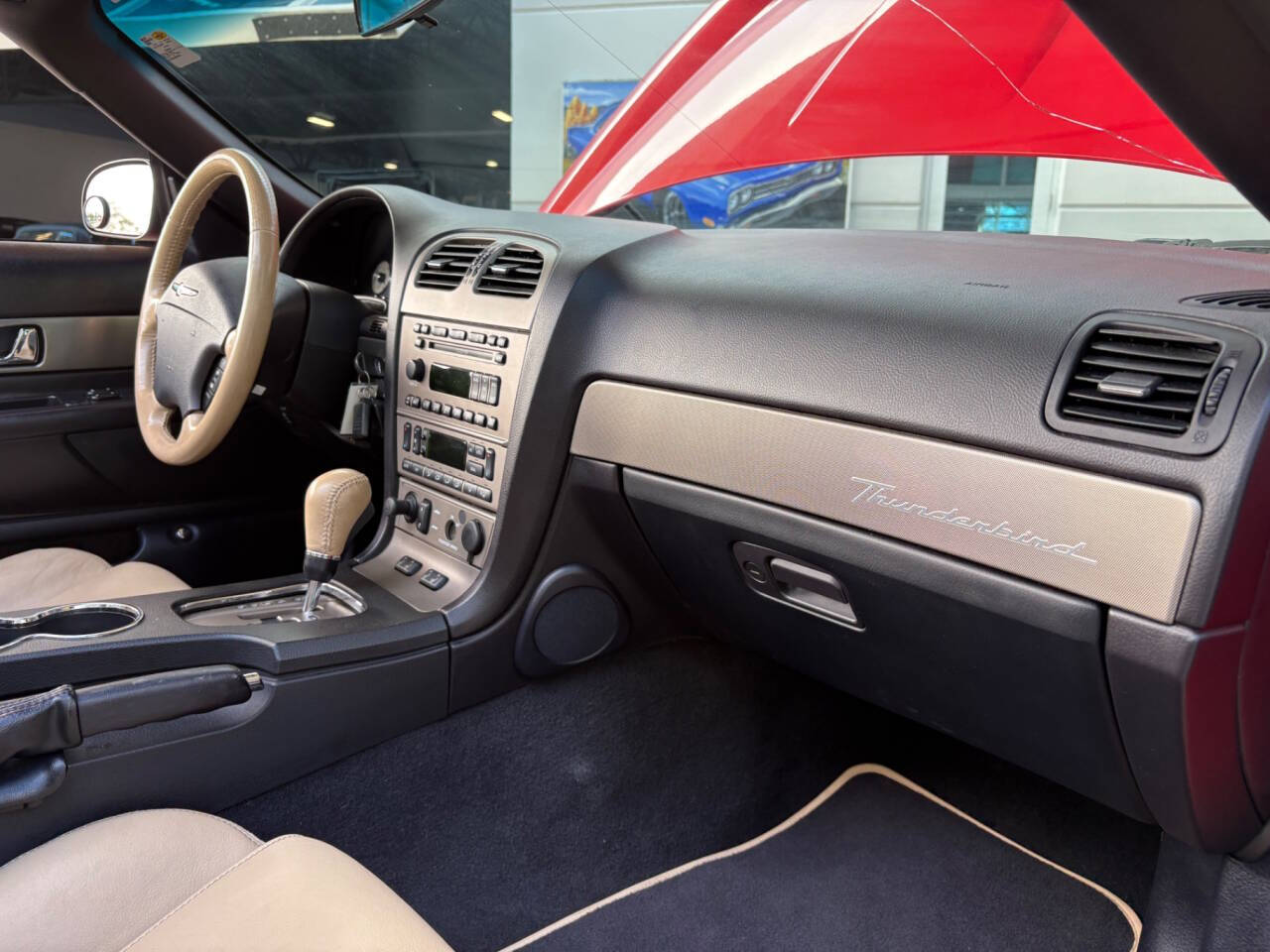 2005 Ford Thunderbird 38
