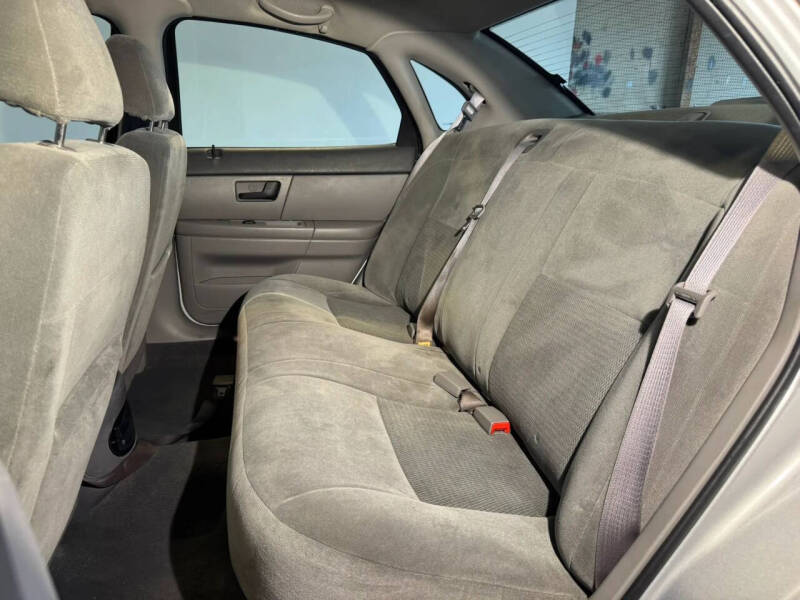 2007 Ford Taurus SE