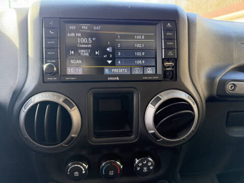 2017 Jeep Wrangler Willys Wheeler W