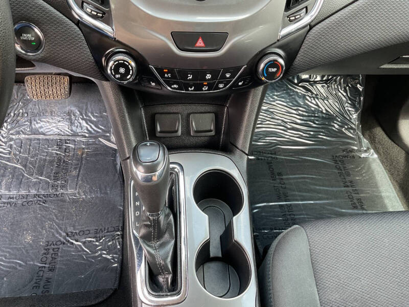 2017 Chevrolet Cruze LT Auto