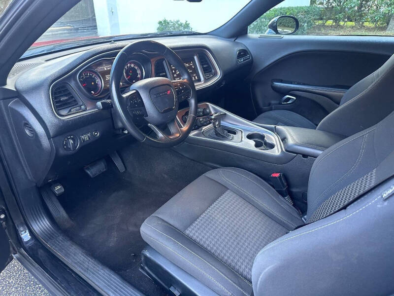 2019 Dodge Challenger SXT