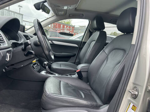 2017 Audi Q3 2.0T quattro Premium