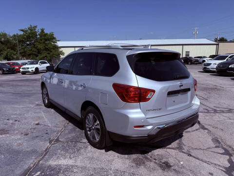 2019 Nissan Pathfinder S