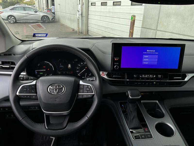 2025 Toyota Sienna