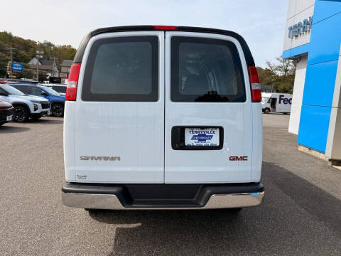 2023 GMC Savana 2500
