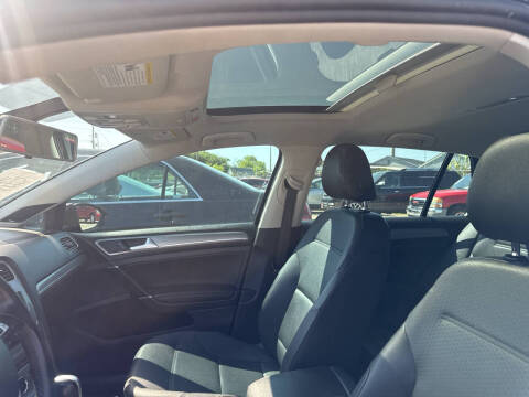 2015 Volkswagen Golf TSI S