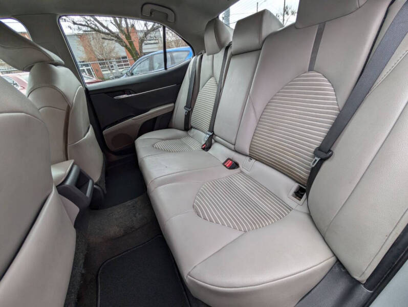 2019 Toyota Camry SE