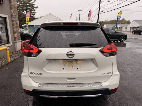 2017 Nissan Rogue SL