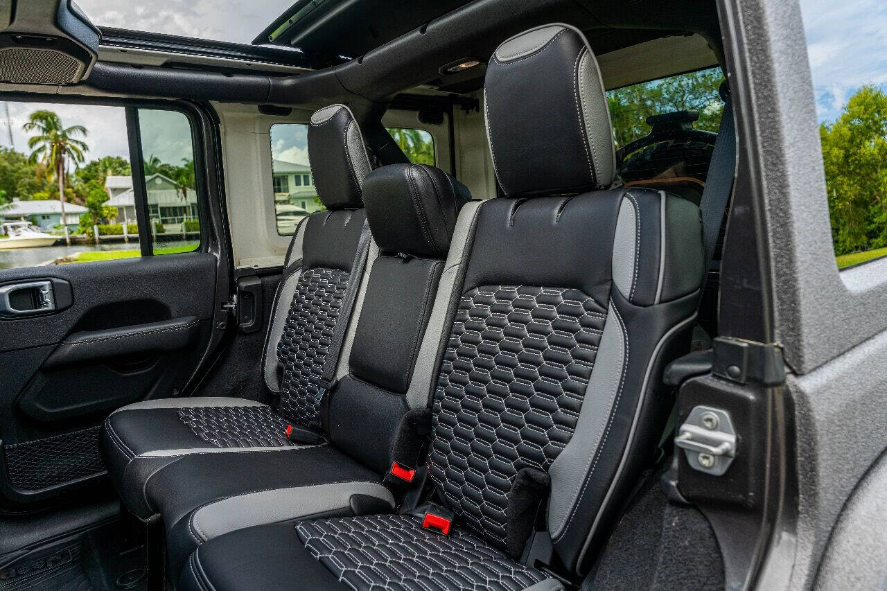 2020 JEEP Wrangler SUV / Crossover - $57,999
