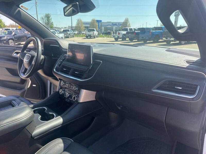 2023 GMC Yukon SLT