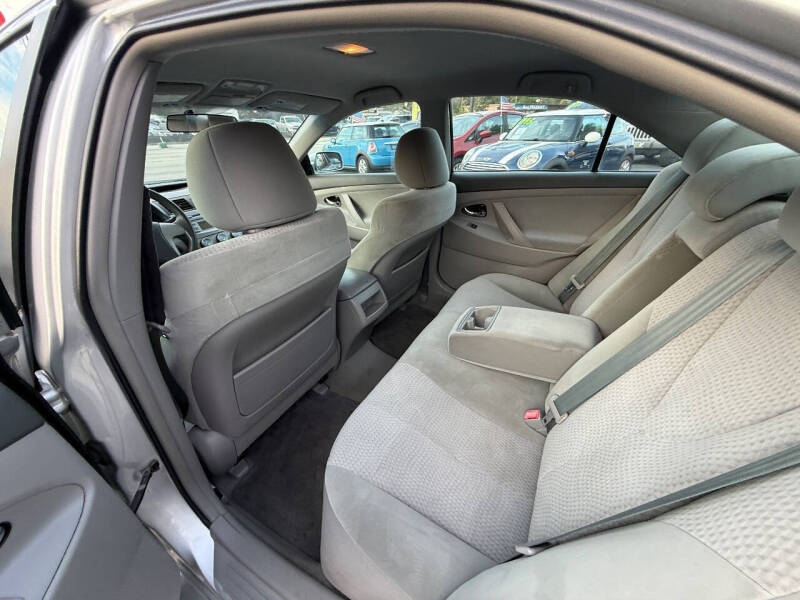 2011 Toyota Camry LE