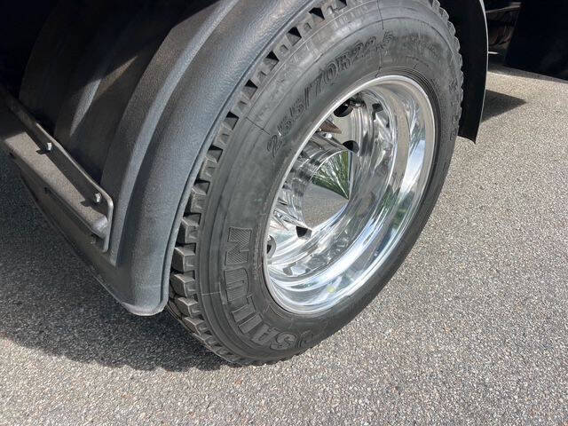 2020 Peterbilt 337