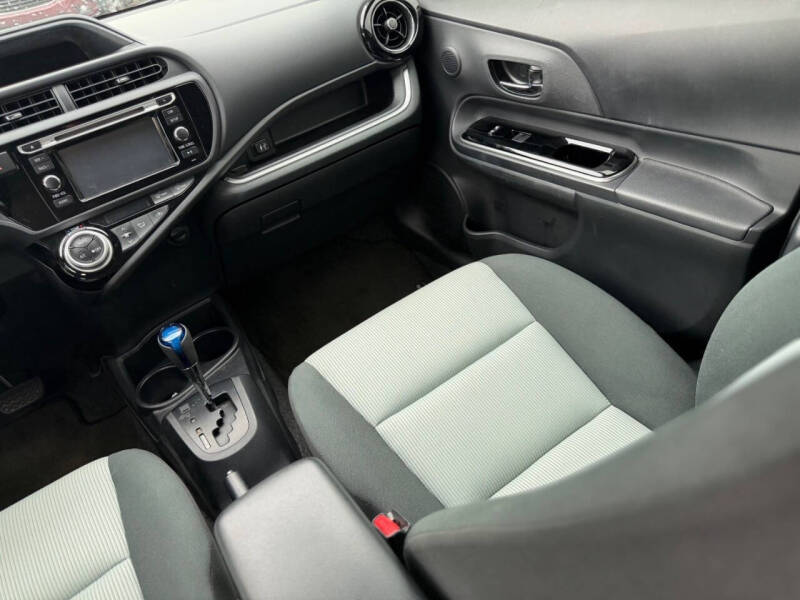 2015 Toyota Prius c Two