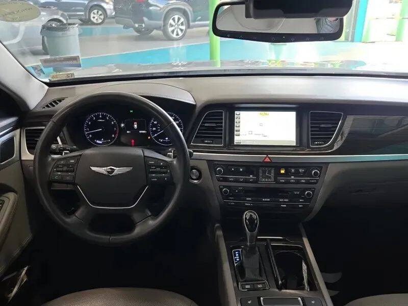 2017 Genesis G80