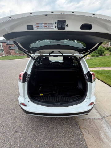 2017 Toyota RAV4 SE