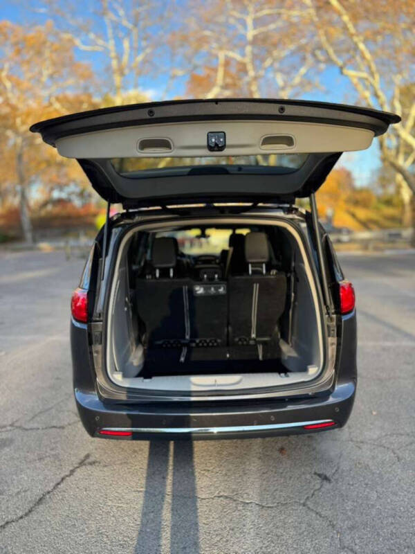 2018 Chrysler Pacifica Touring L