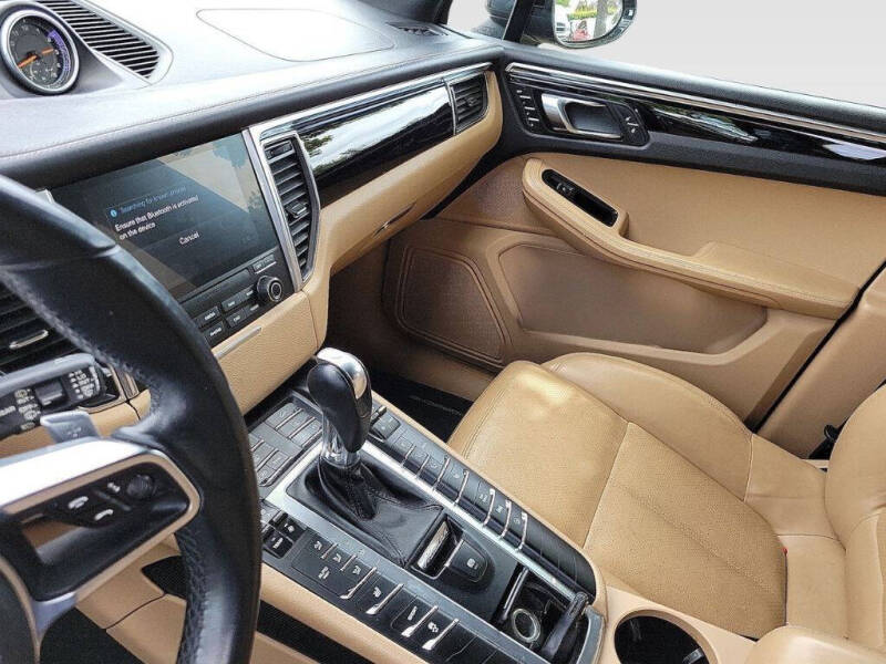 2017 Porsche Macan