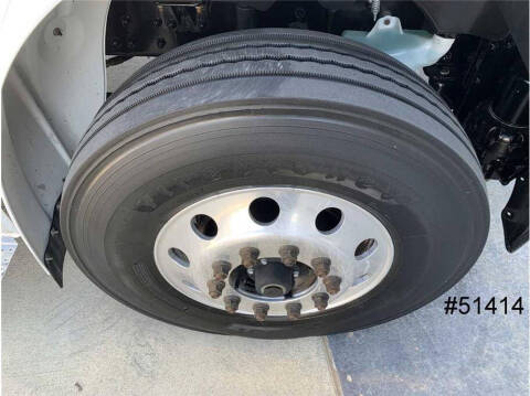 2018 Freightliner M2 106