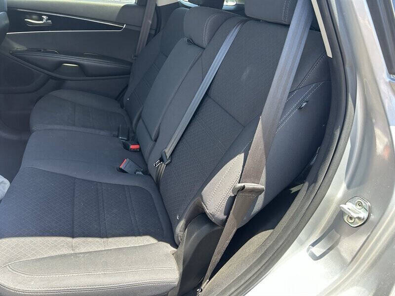 2017 Kia Sorento LX