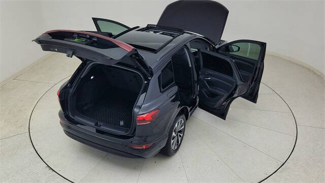 2025 Audi Q6 e-tron quattro Premium Plus