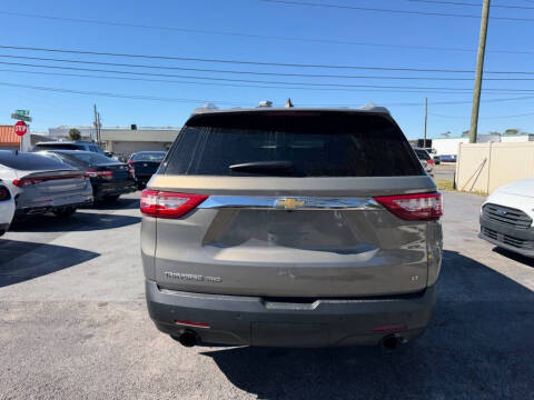 2018 Chevrolet Traverse LT Cloth