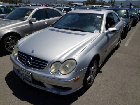 2004 Mercedes-Benz CLK for sale at Universal Auto in Bellflower CA