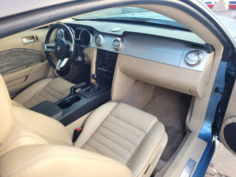 2006 Ford Mustang GT Deluxe