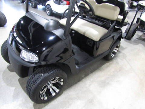 2018 E-Z-GO RXV Gas golf cart