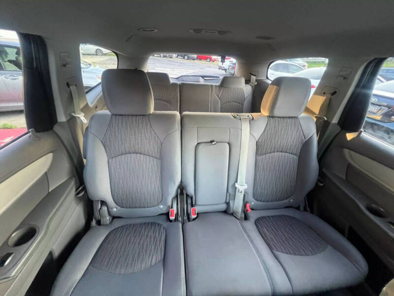 2017 Chevrolet Traverse LS